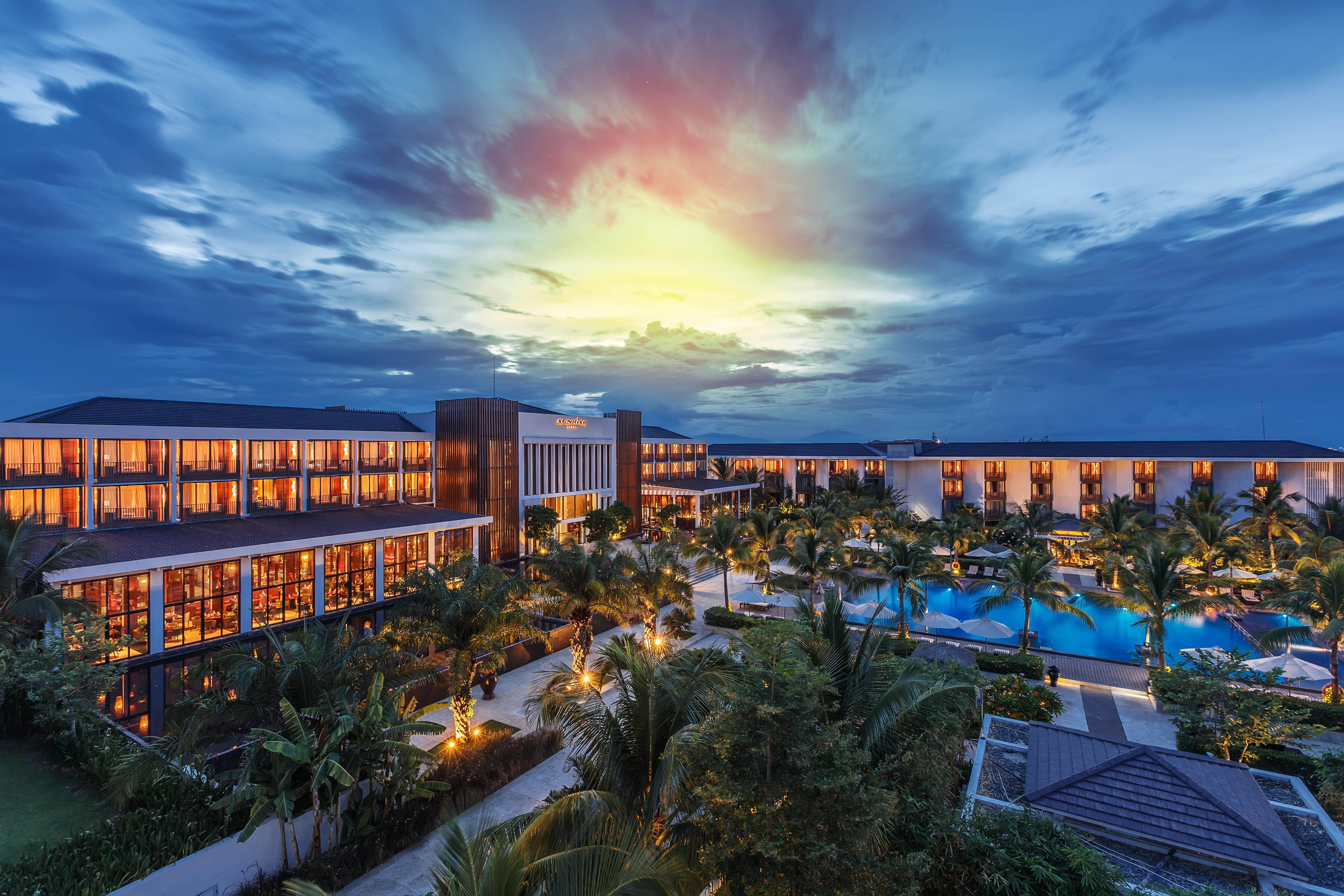 Sunrise Premium Resort & Spa Hoi An Bagian luar foto